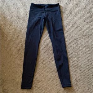 Lululemon Black Reversible Leggings Size 6